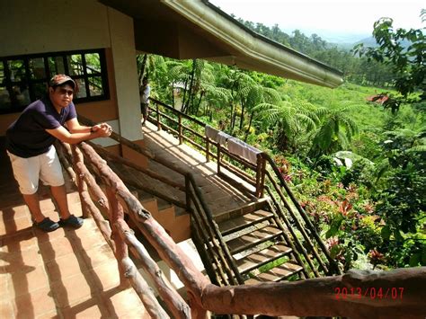 GUINTUBDAN MOUNTAIN RESORT (La Carlota, Filipinas).